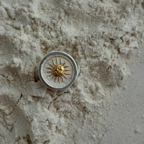 Кольца перехода: украшения, которые выбирают в период перемен