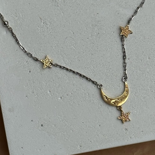 Анкх, лунница и пчела: древние символы в современном серебре