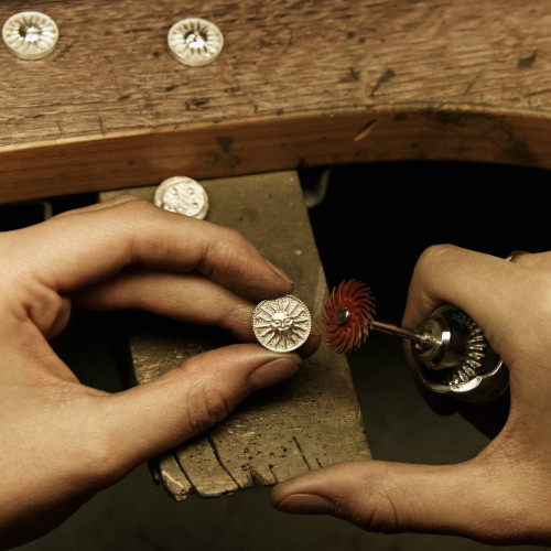 Кольцо «Алхимия»: символ Солнца и Луны и украшение внутренней трансформации