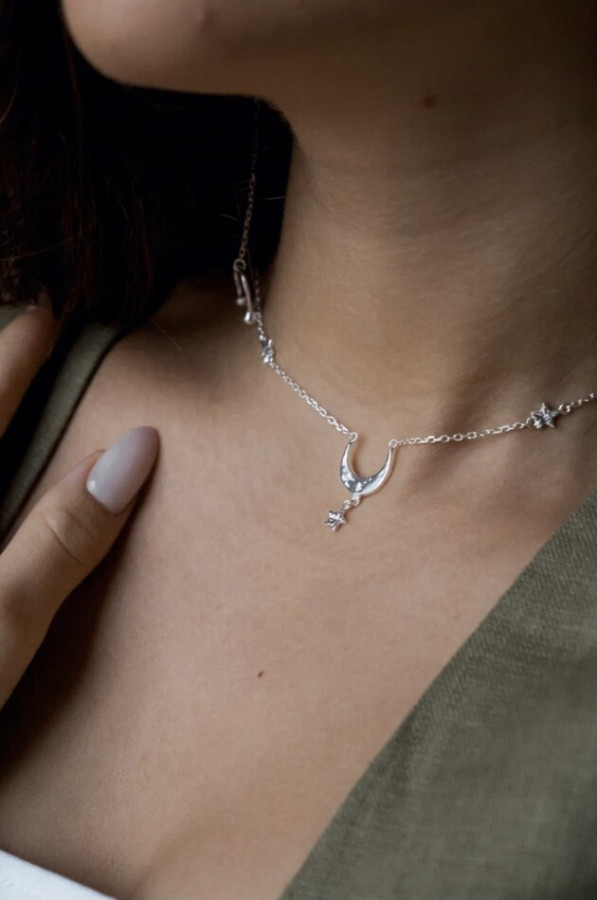 Колье "Женственность"