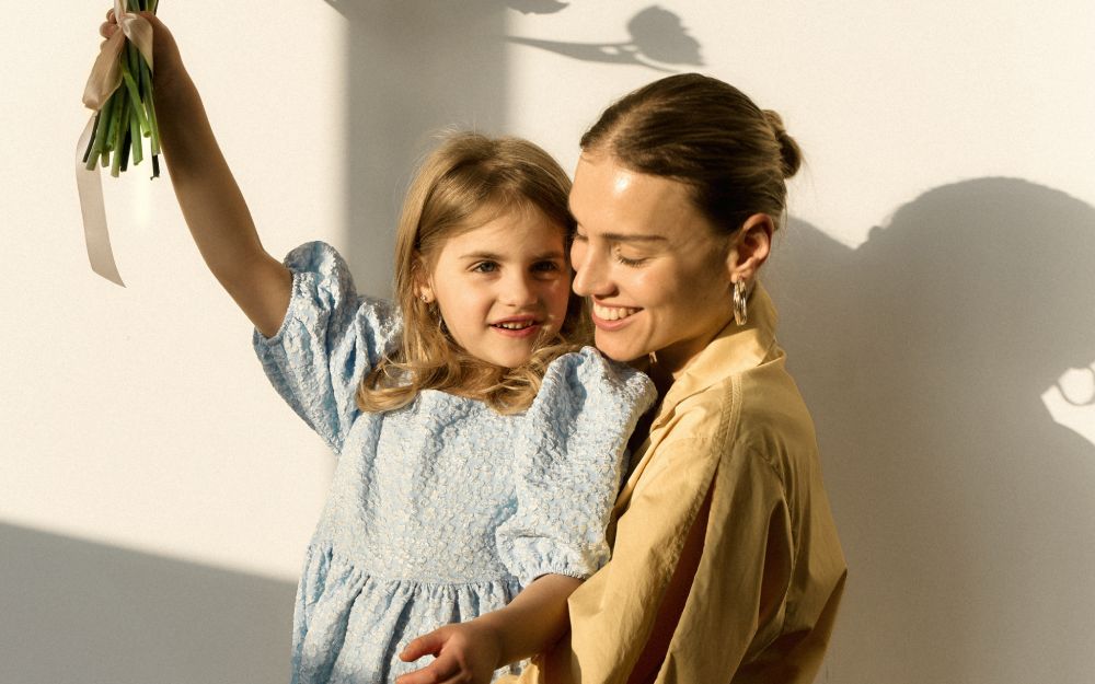 Детские серебряные украшения: когда начинать носить