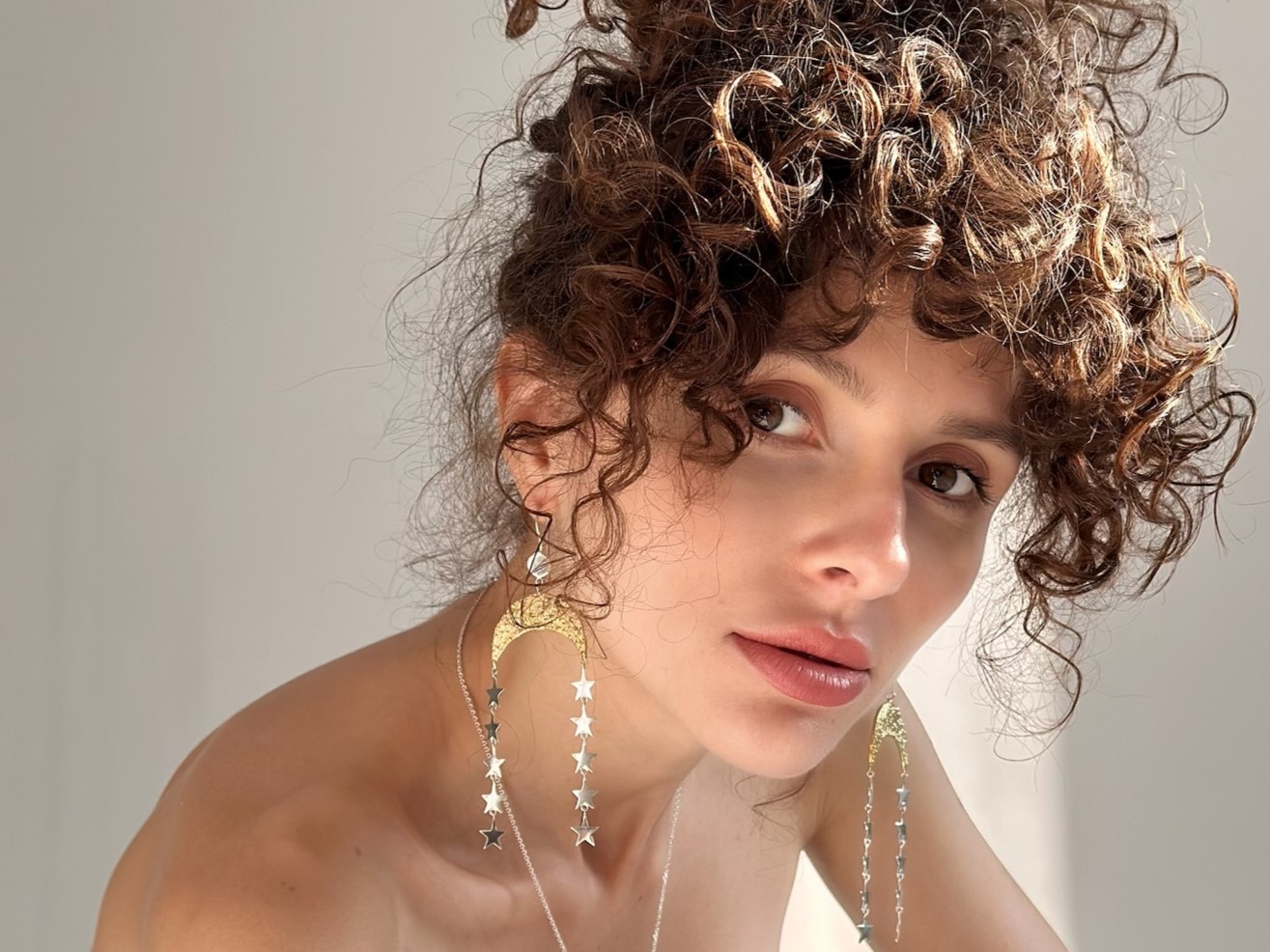 Символ звезды в украшениях: значение, смысл и внутренняя опора