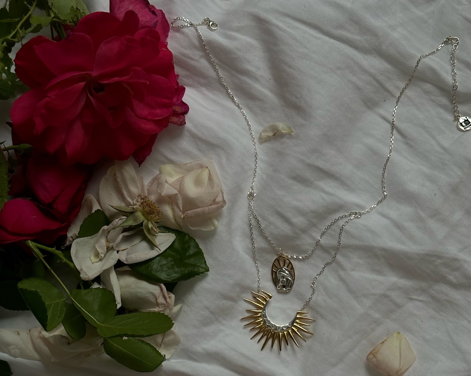 Какое украшение с любовью подарить маме