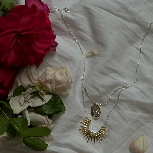 Какое украшение с любовью подарить маме