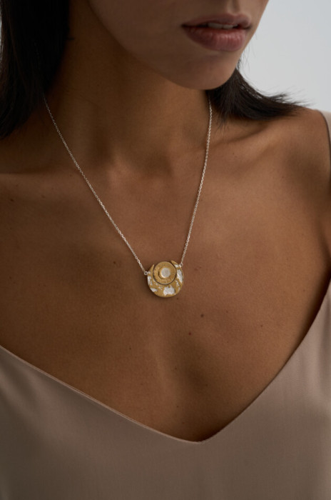 Подвеска "Быть в мире и спокойствии"