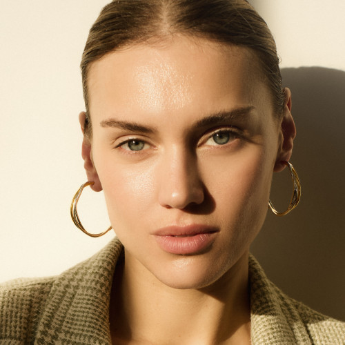 20 приёмов стилизации украшений, которые делают образ собранным