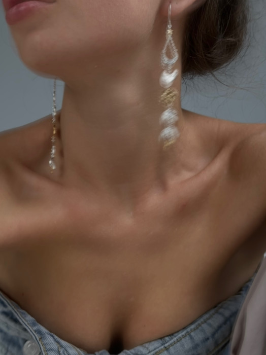 Серьги "Рождение женщины" из латуни