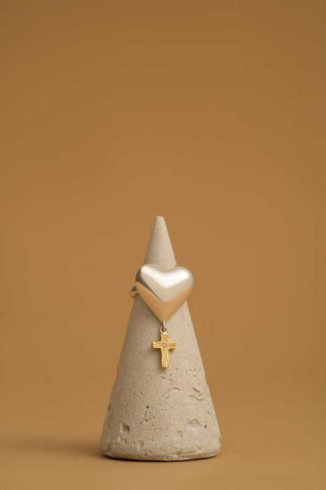 Кольцо "Миром правит любовь"