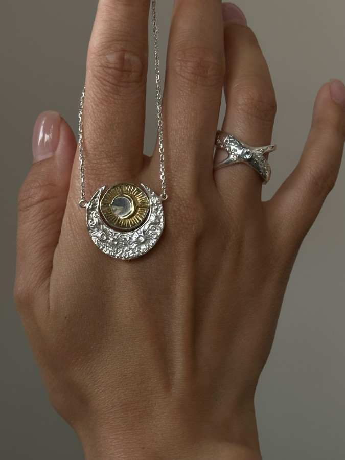 Подвеска "Быть в мире и спокойствии"