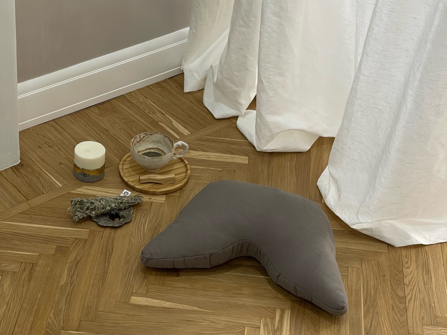 Подушка для медитации: Искусство заземления