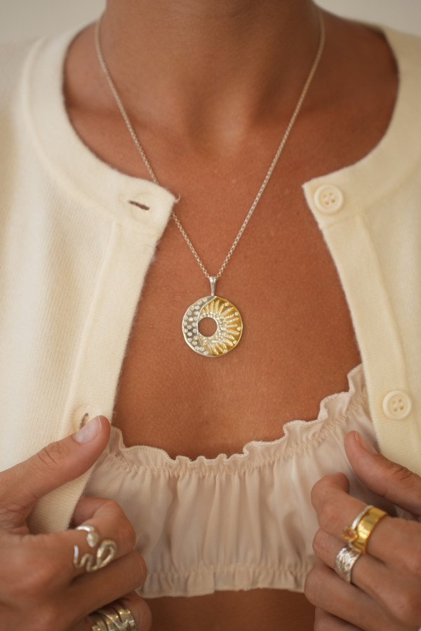 Подвеска "Источник Силы"