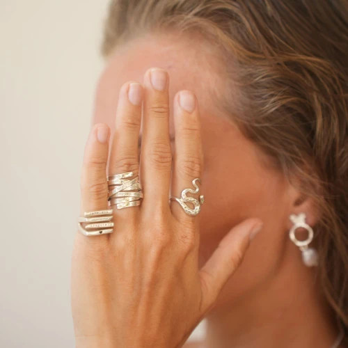 Главные камни-талисманы для женщины-Овна: как усмирить огненный характер