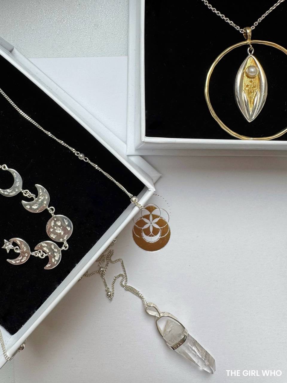 Как подобрать украшение для особого состояния души