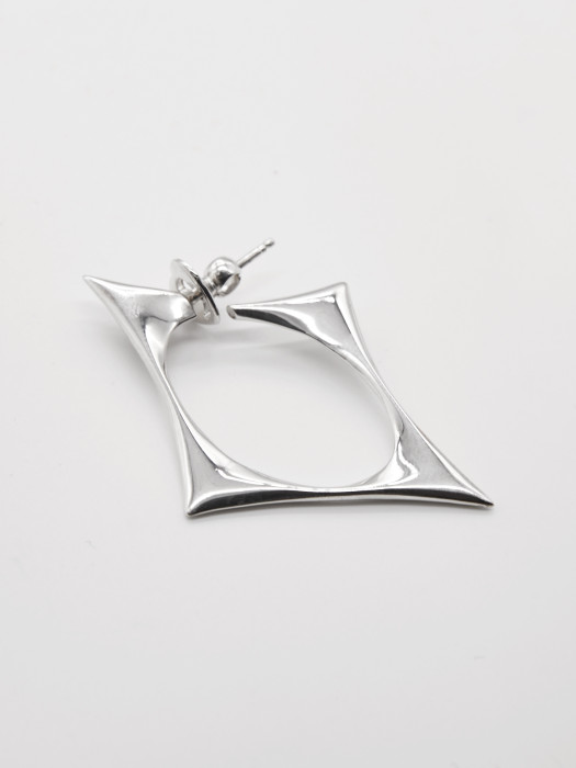 Моносерьга "Божественная искра"