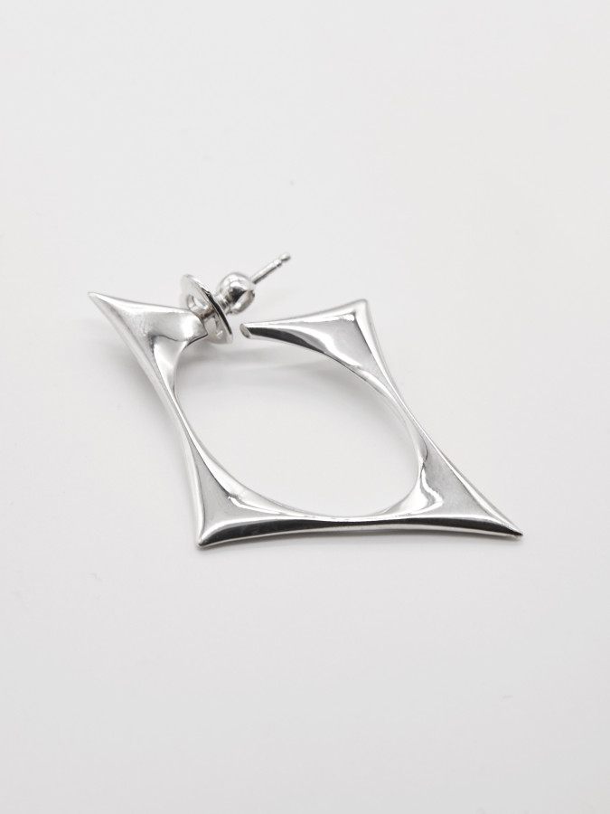 Моносерьга "Божественная искра"